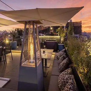 4* Hotel U-visionary
